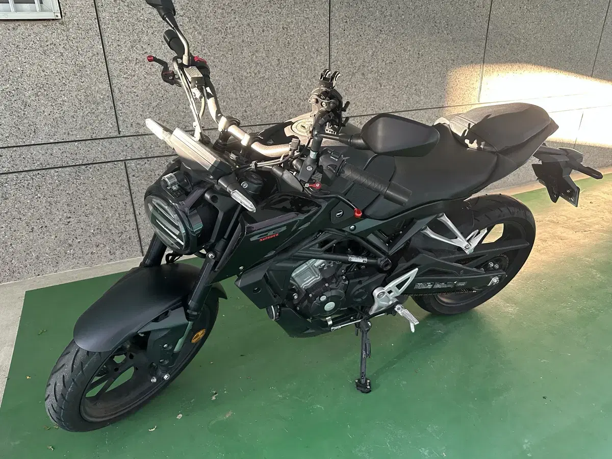 혼다 cb125r 올블랙