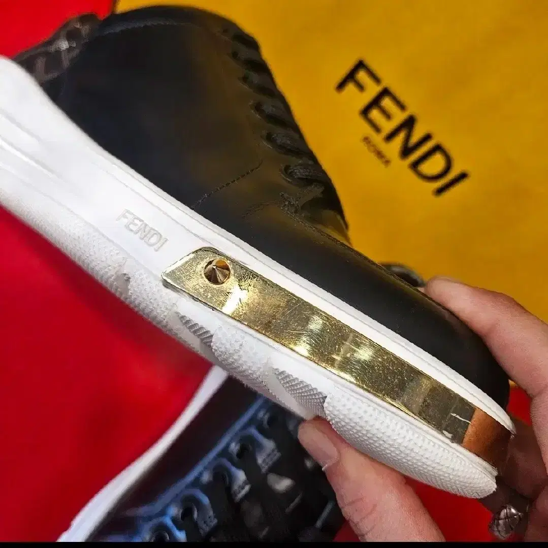 FENDI 팬디7E1268 레더 로우 스니커즈 5size(250~255)