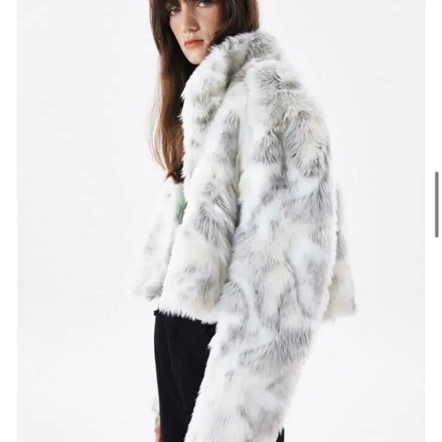 커런트 퍼자켓 화이트 current crop fur jacket