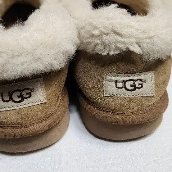 UGG 어그 양털 방한화 250-255사이즈