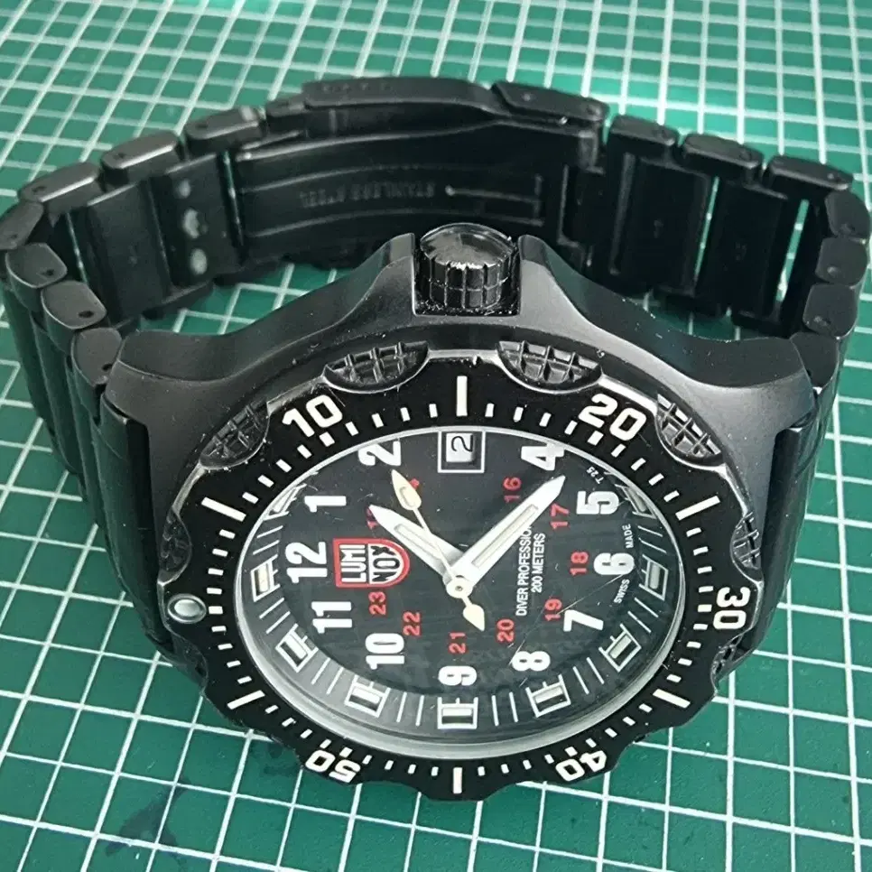 루미녹스 (LUMINOX) Black Ops  시리즈 8400 시계