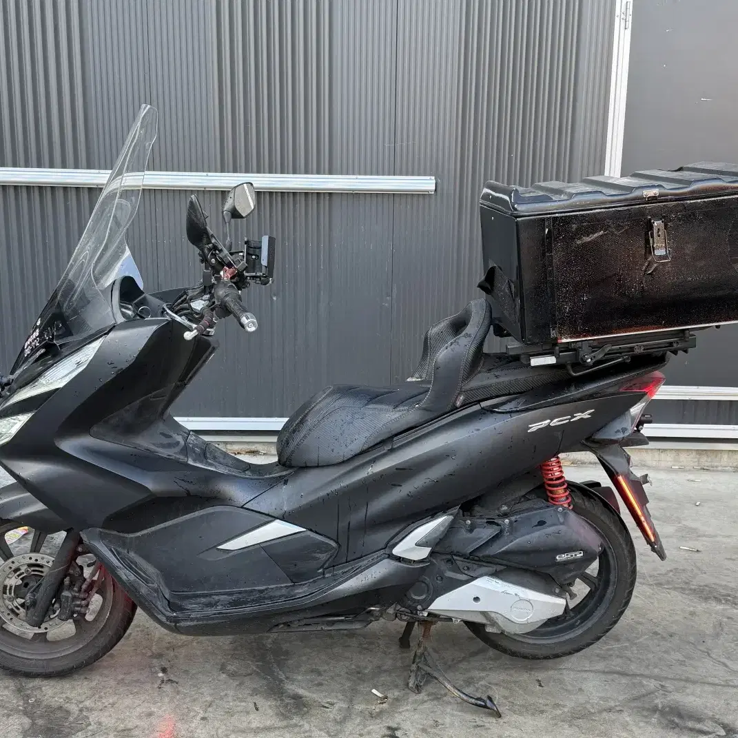 PCX125 셋팅좋은차량 저렴하게 판매합니다.