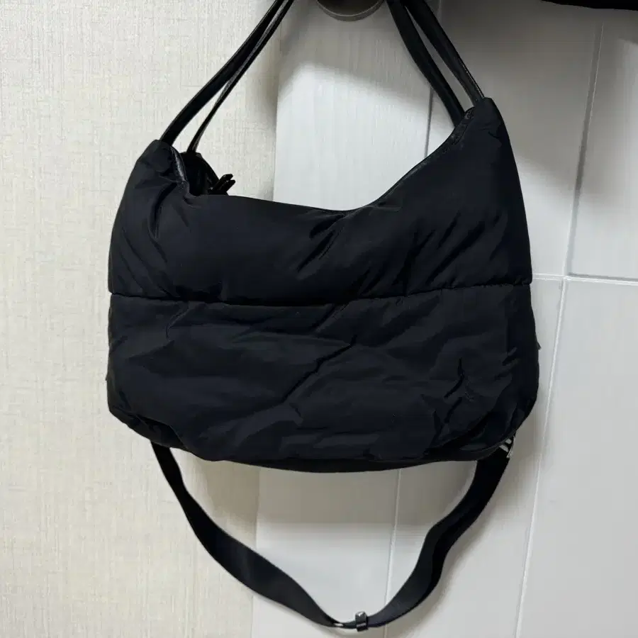 오어 ore 패딩백 pebble padded bag