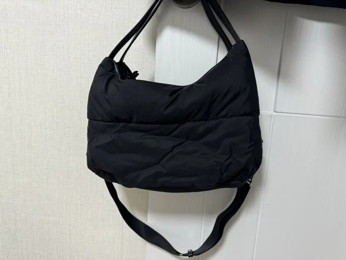 오어 ore 패딩백 pebble padded bag