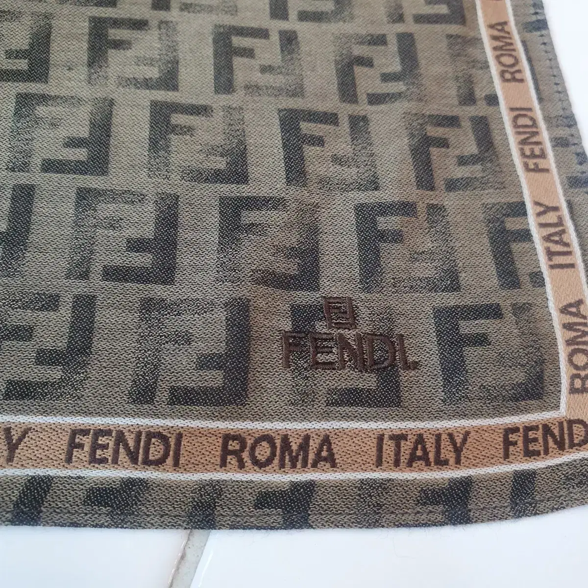 FENDI 스카프