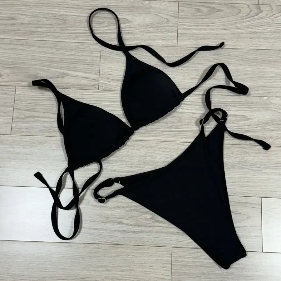 고블린웨어 비키니 Triangle Bikini Set