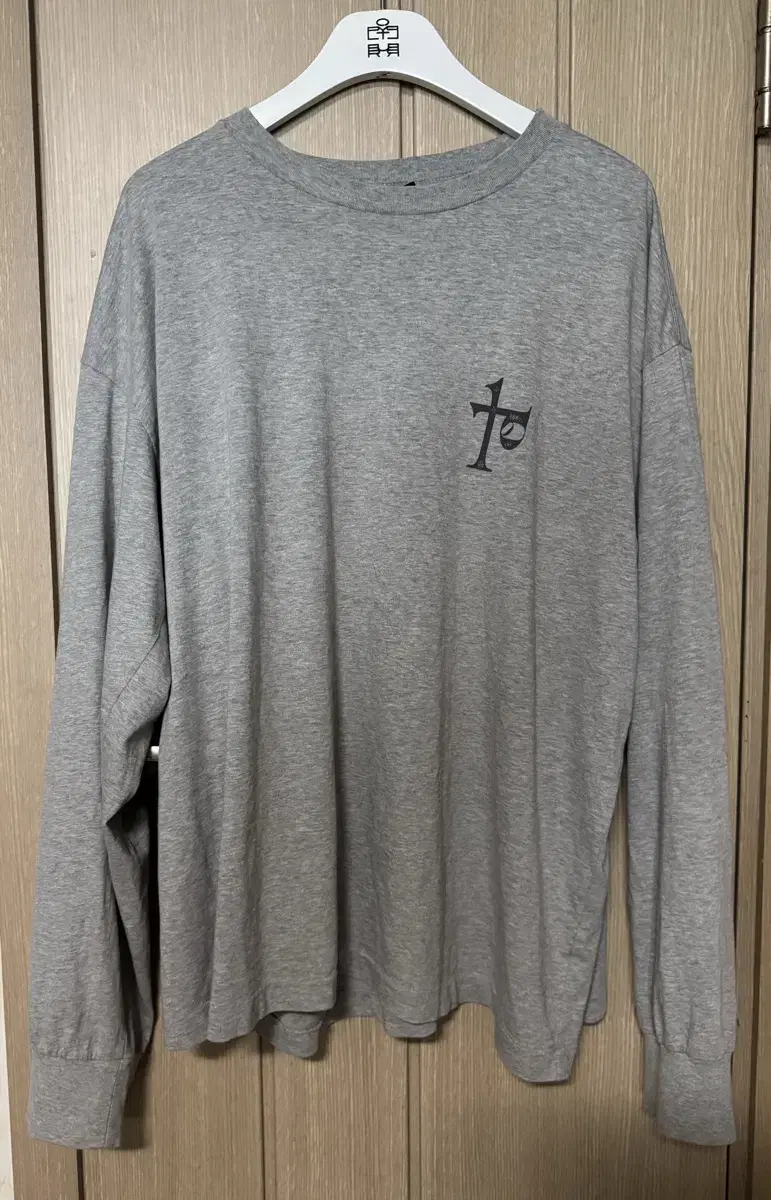 [4]Polyester Symbol P Long Sleeve Gray