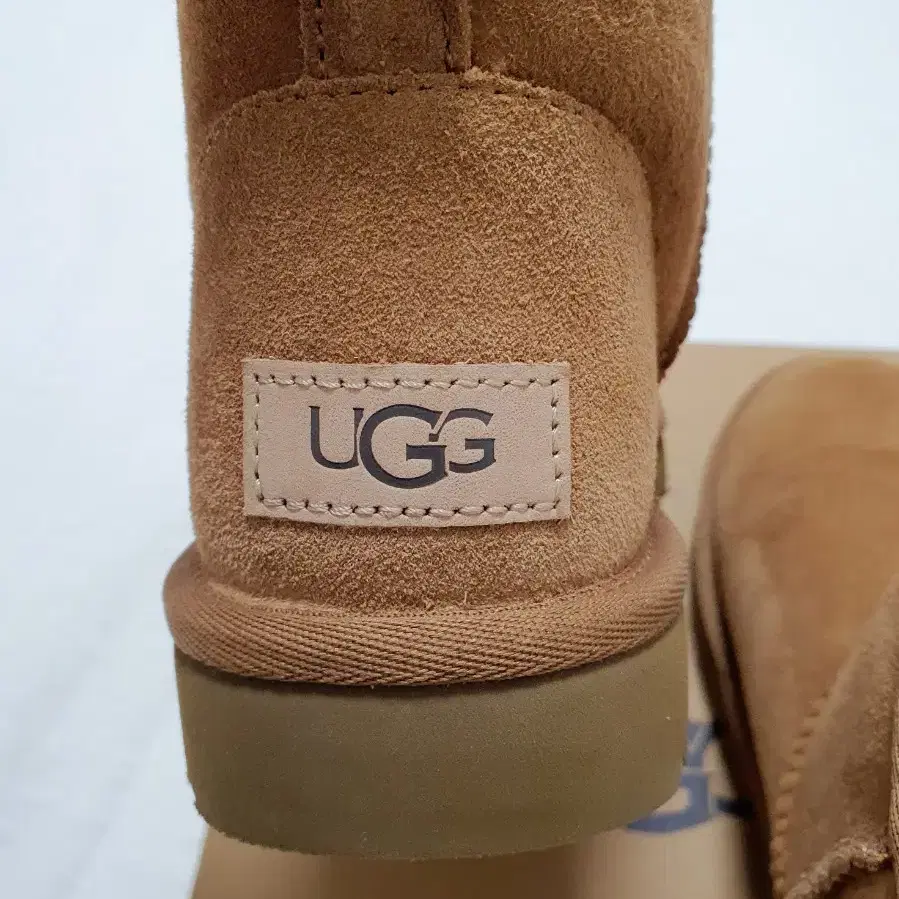 UGG 미국 어그 클래식 미니 새상품 US6