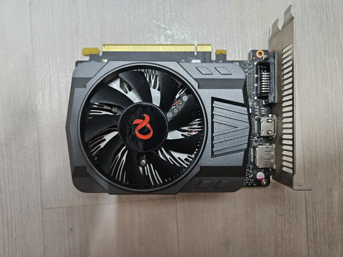 GTX1050 ddr5 2g