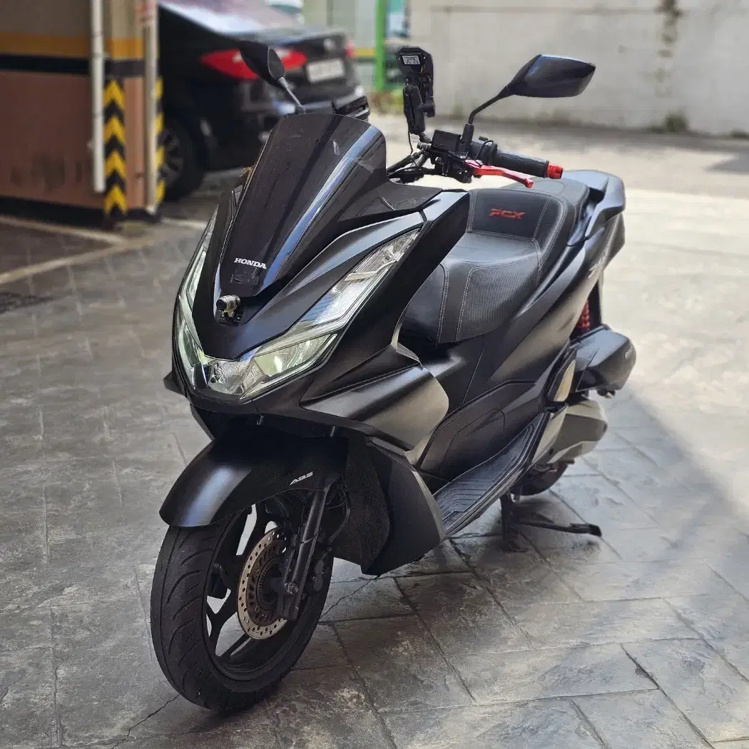 PCX125 21년식 ABS 판매 합니다.