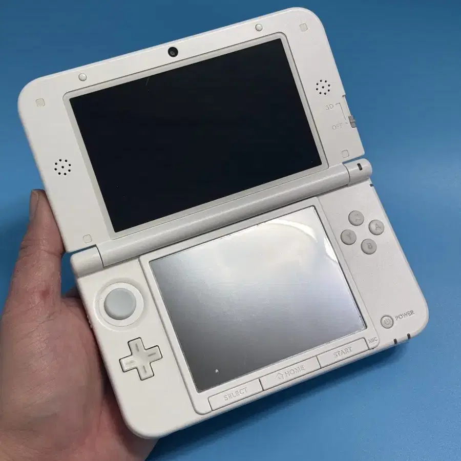 닌텐도 3DSXL 화이트 (국내정발 , 풀구성 , 작동이상 무!)