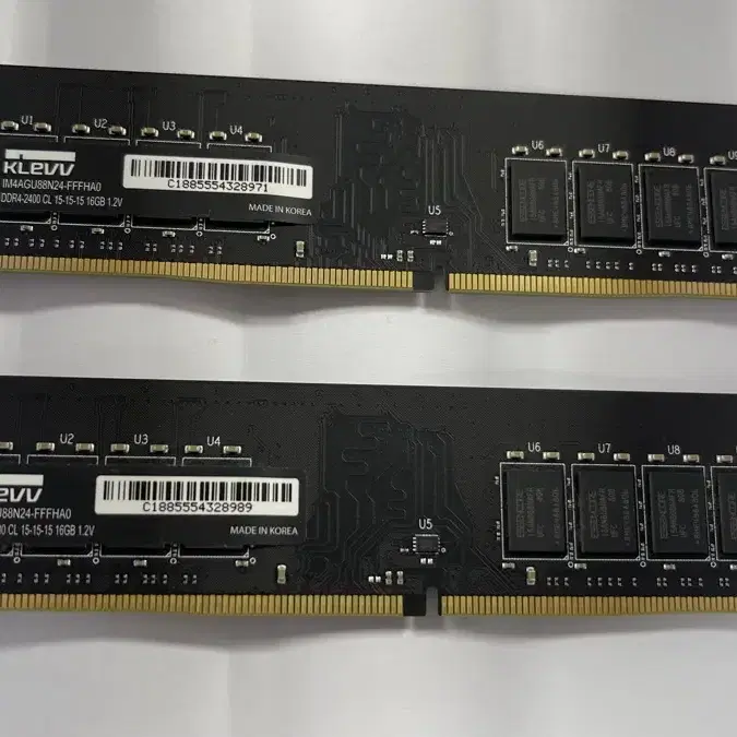 에센코어 KLEVV DDR4-2400 CL 16gb * 2개