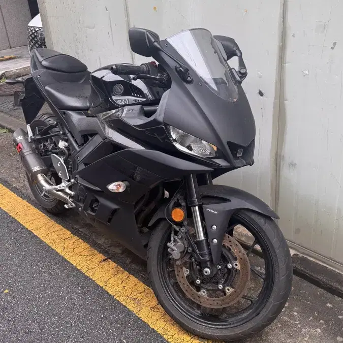 2020년식 Yamaha R3 아크라 풀배기