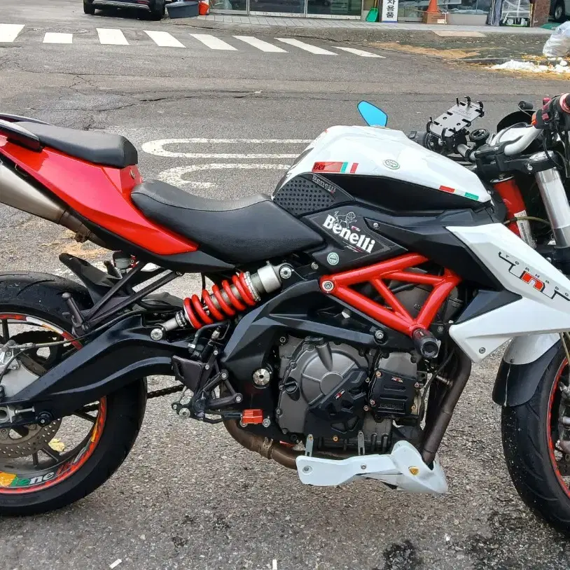 베넬리 TNT600i ABS 2018년식 28,870km