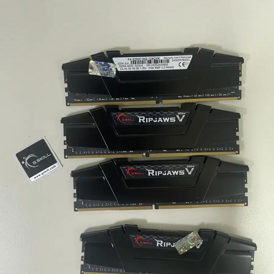 지스킬 RIPJAWS DDR4 128GB(32x4) cl16 3200택포