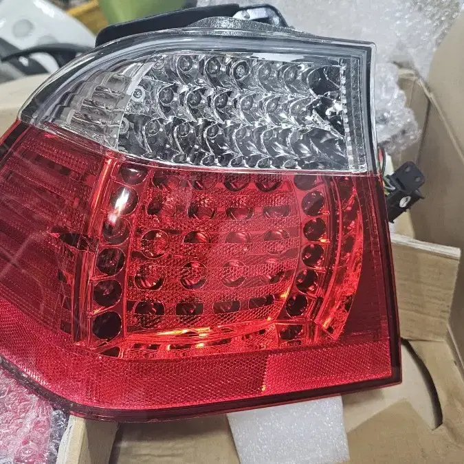 BMW E46 세단 M3 스타일 클리어 LED LAMP