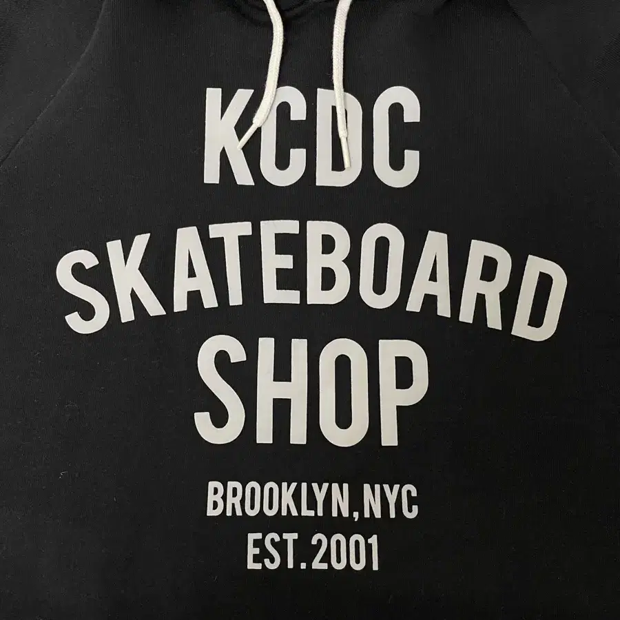 KCDC Skateshop 후드 - Black (L)