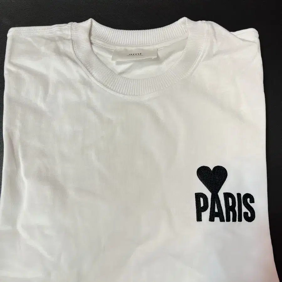 AMI 아미 PARIS 자수로고 반팔 티셔츠 공용 WHITE / M