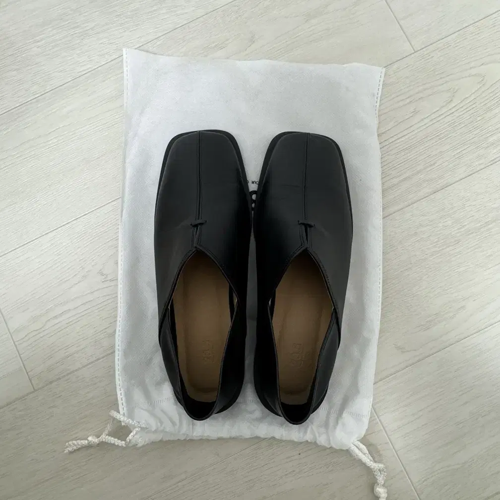 이십삼점오 로퍼 T105 tear loafer