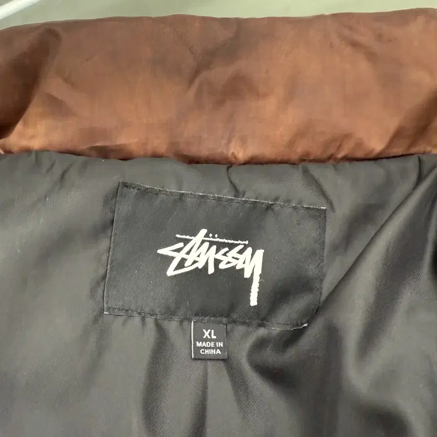 STUSSY 스투시 타이다이 오로라 패딩 다운자켓 XL