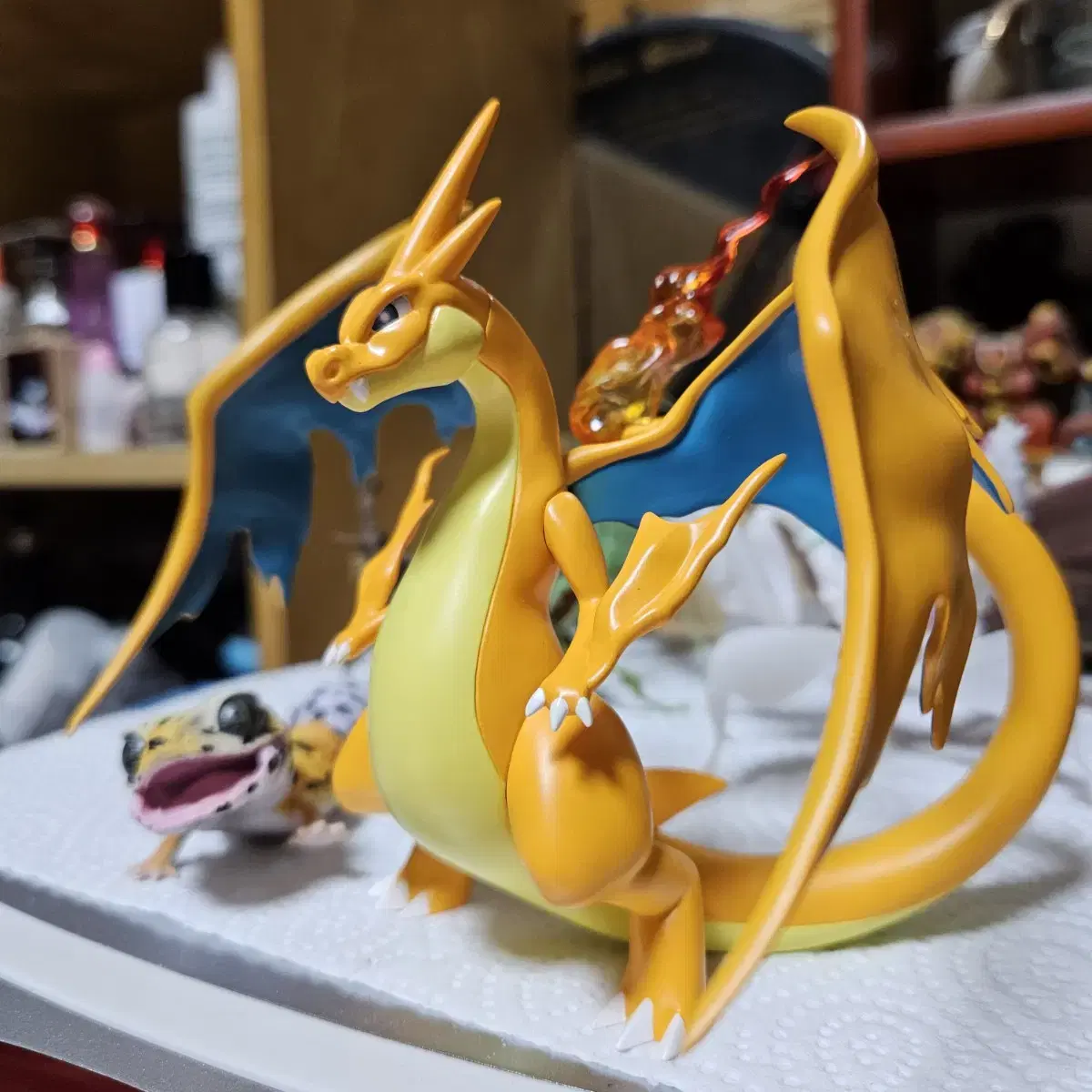 Pokémon Scale World Mega Lizardmon Resin