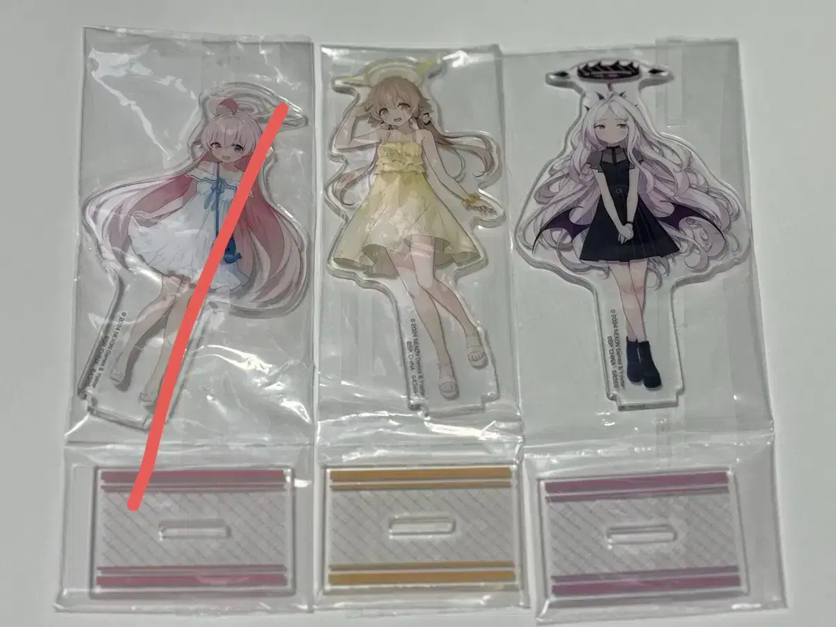 Bloo Archive Ichibankuji acrylic Stand (Hoshino, Hina, Hifumi)