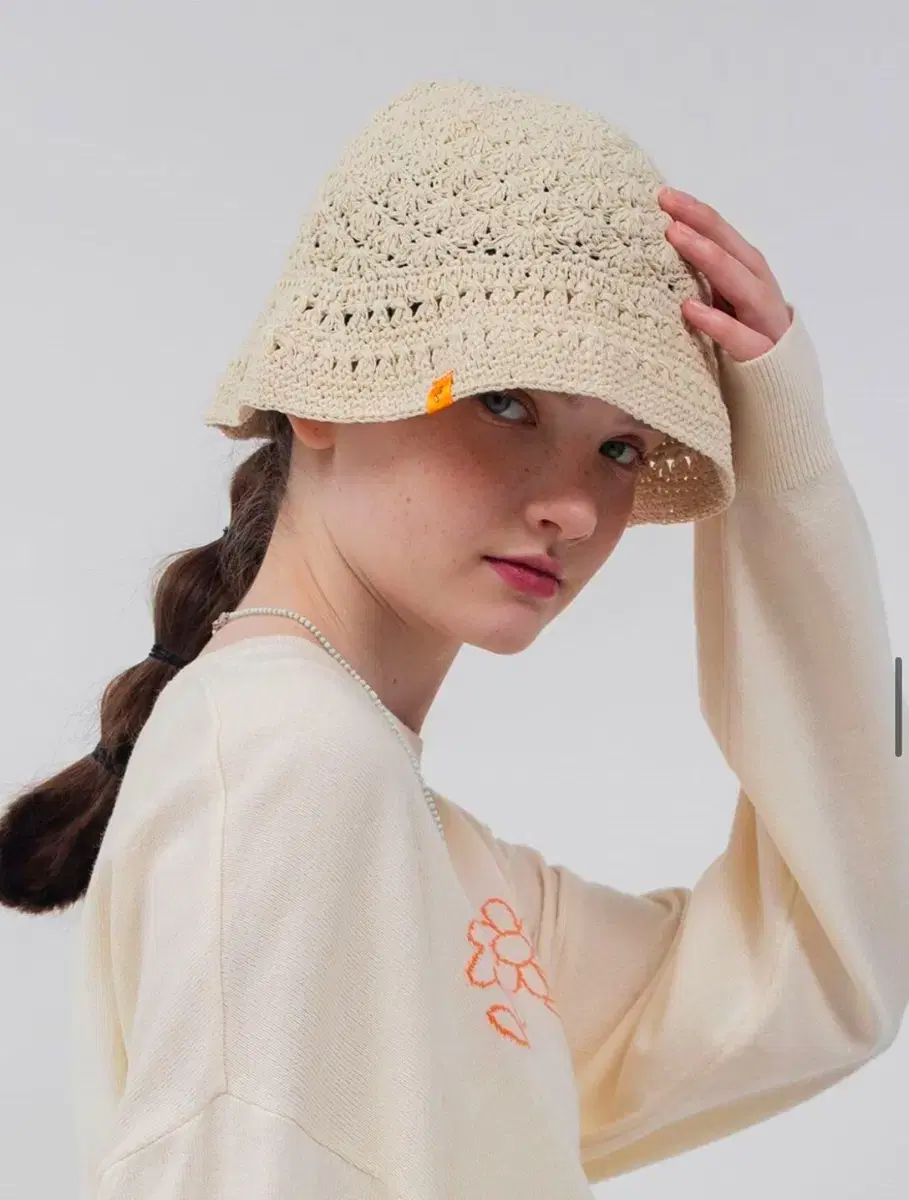 rossie rossie knit bucket hat cream vahn priceTransportation