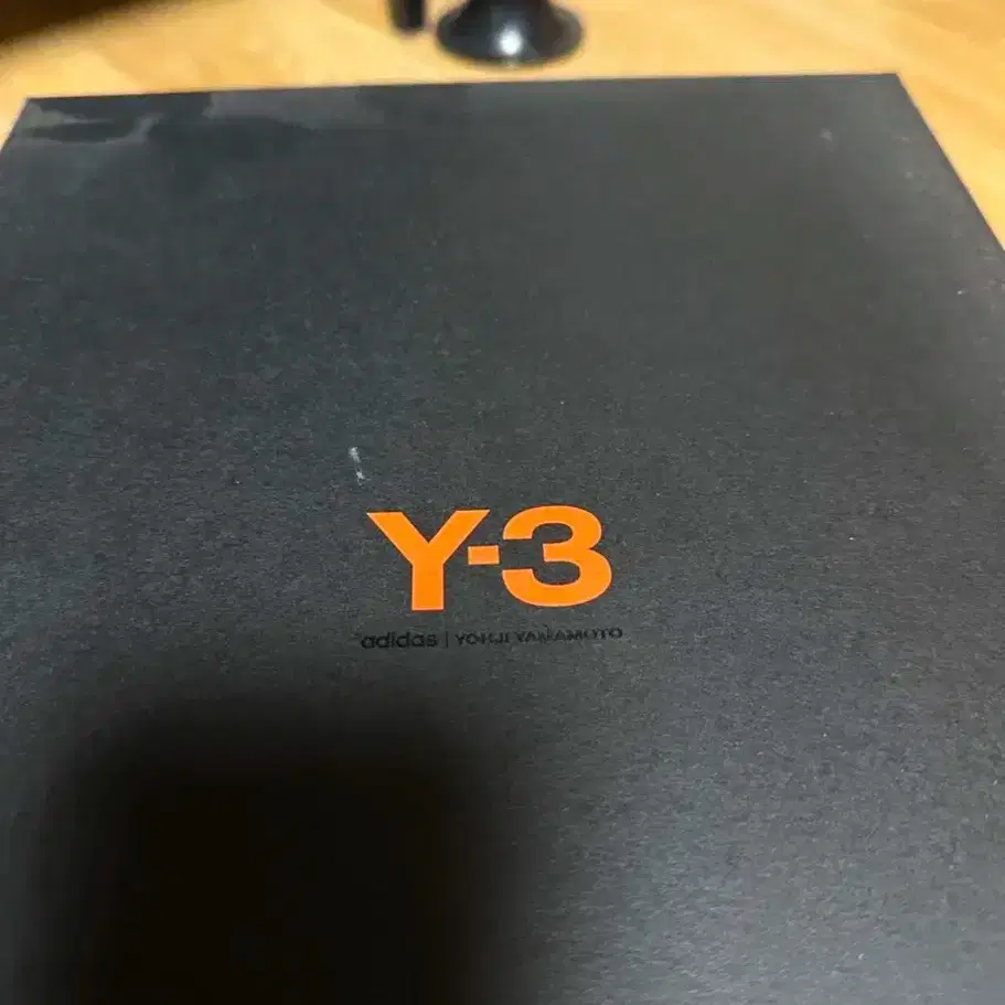 Y-3 카이와 스니커즈