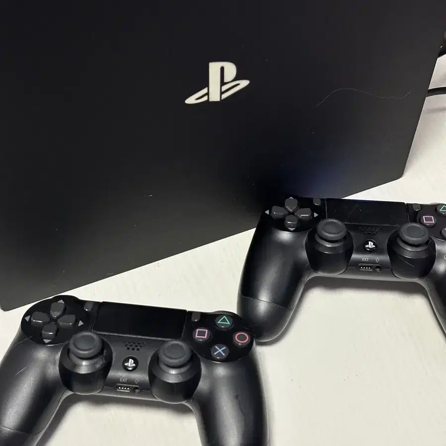 ps4 pro 1테라, 게임 7종, 듀얼센스 2개