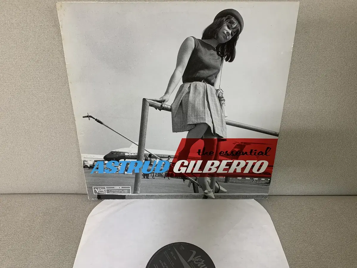 [JAZZ] Astrud Gilberto - The Essential .