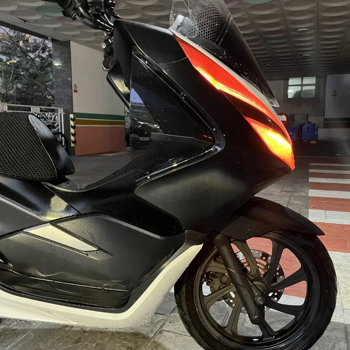 2020년형 PCX125 깔끔한셋팅 145만원 팝니다