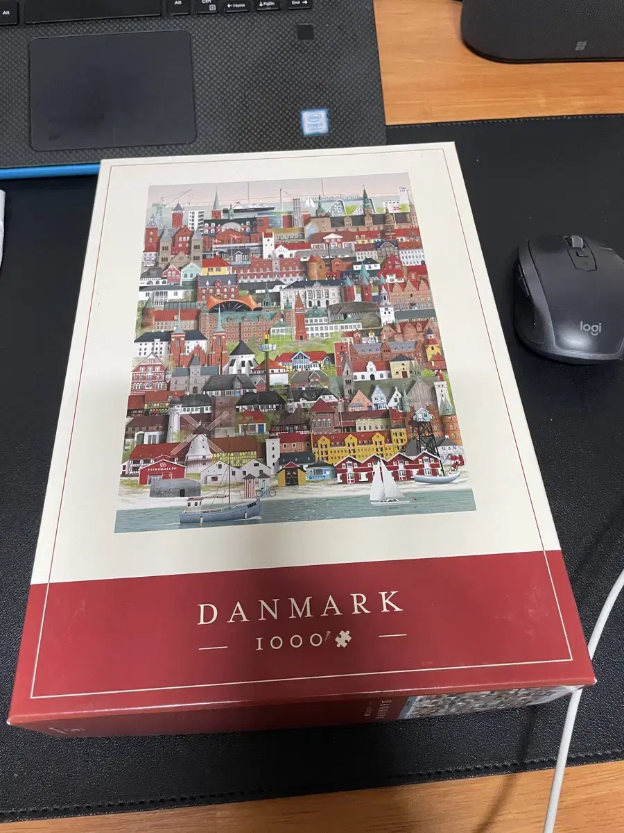 Martin Schwartz Danish Illustrated Jigsaw Puzzle + London