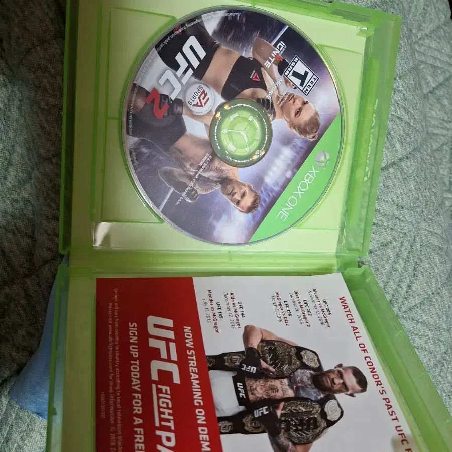 xboxone ufc2 상태S급 싸게 팝니다