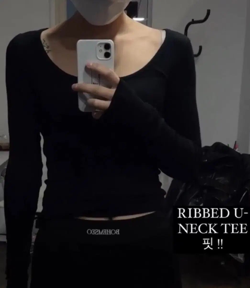 보헤미안서울) RIBBED U-NECK TEE