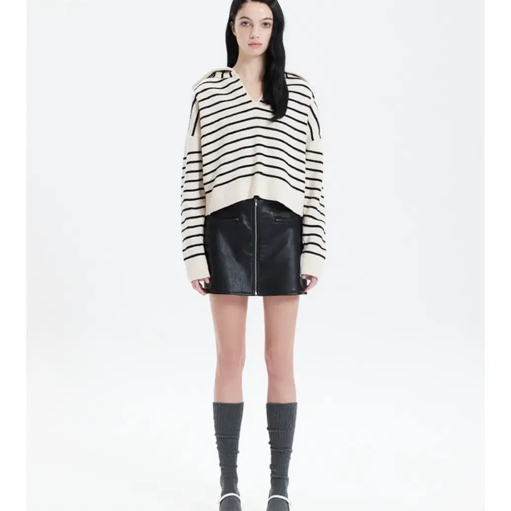 해바이해킴 STRIPE SLIT KNIT 스트라이프 니트