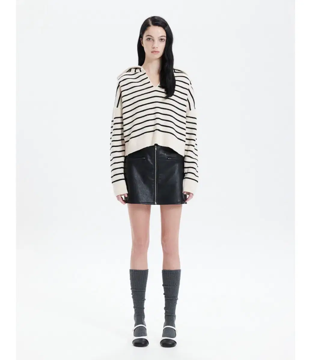 해바이해킴 STRIPE SLIT KNIT 스트라이프 니트