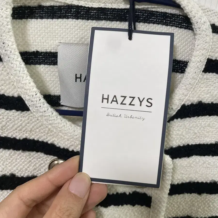 헤지스 HAZZYS 여성 스트라이프 울혼방 트위드 자켓