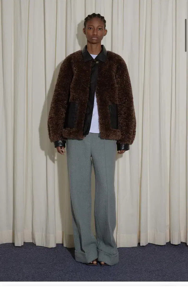 엔오르 LEATHER COLORED FUR JACKET