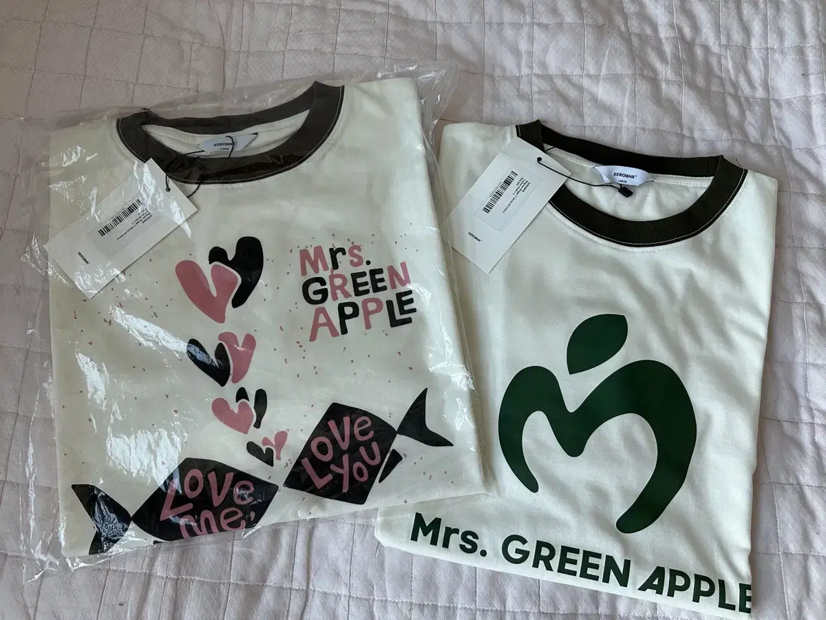 mrs. greenapple 디자인 링거티 판매합니다.