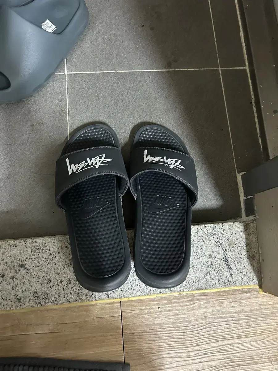 Nike x Stussy Benassi Slide Off Noir