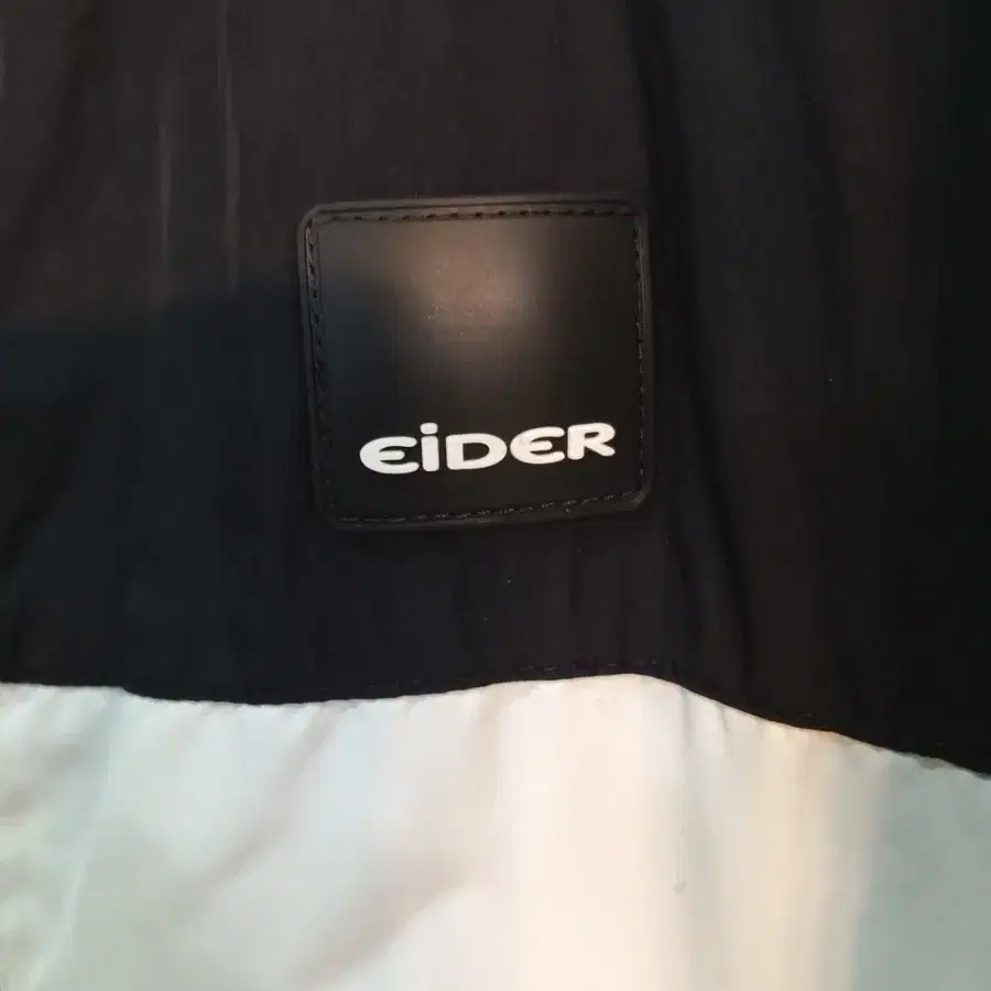 Eider  아이더  바람막이 XL