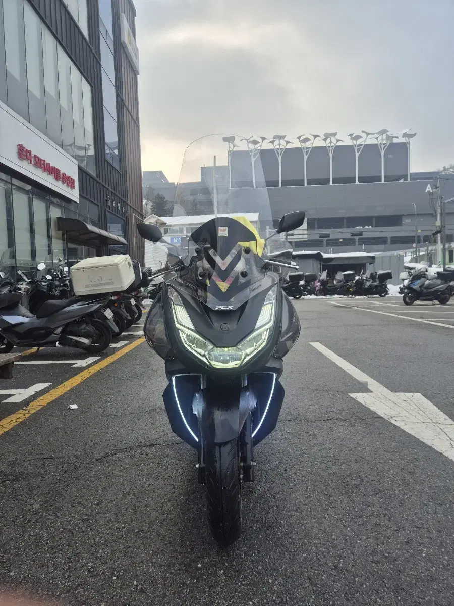 pcx125  24년식 판매합니다.