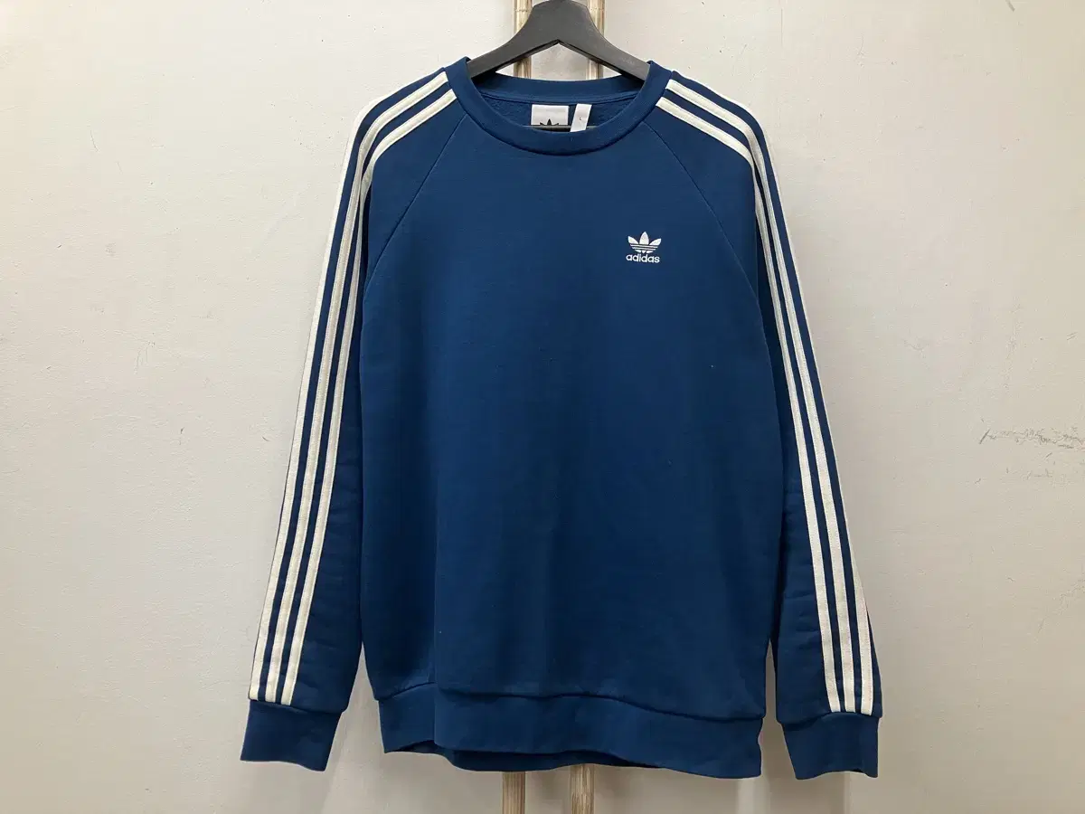 2 아디다스(adidas) 맨투맨 100(L)