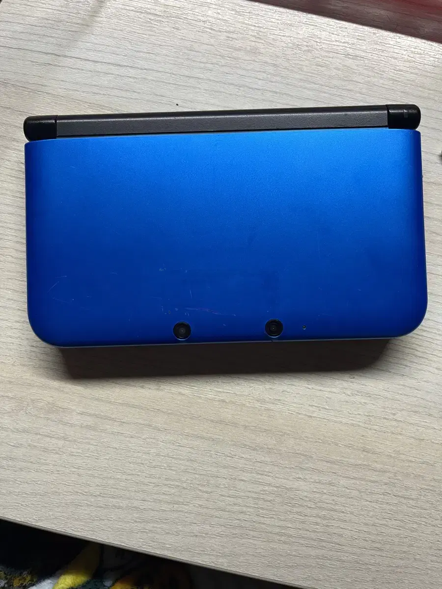 닌텐도 3ds xl (포켓뱅크 내장, 충전기 O, 펜 X, 앞면 기스)