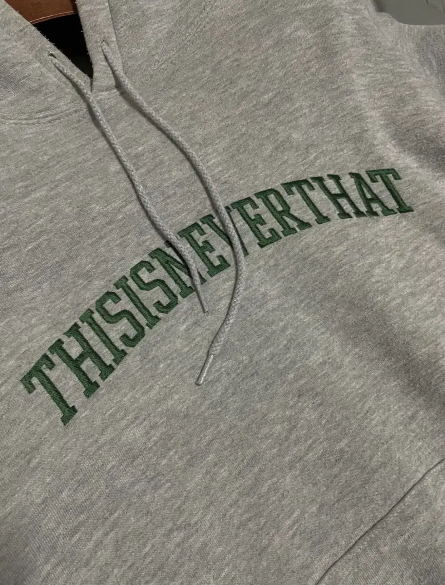 Thisisneverthat 후드티