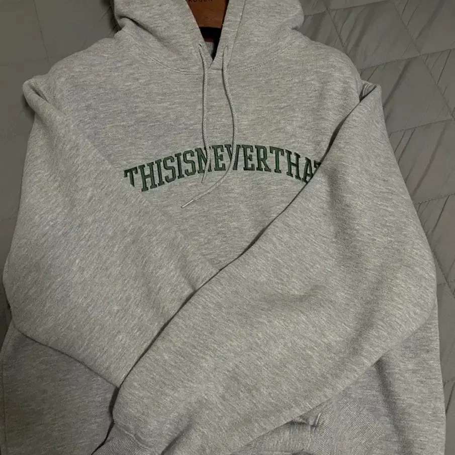 Thisisneverthat 후드티