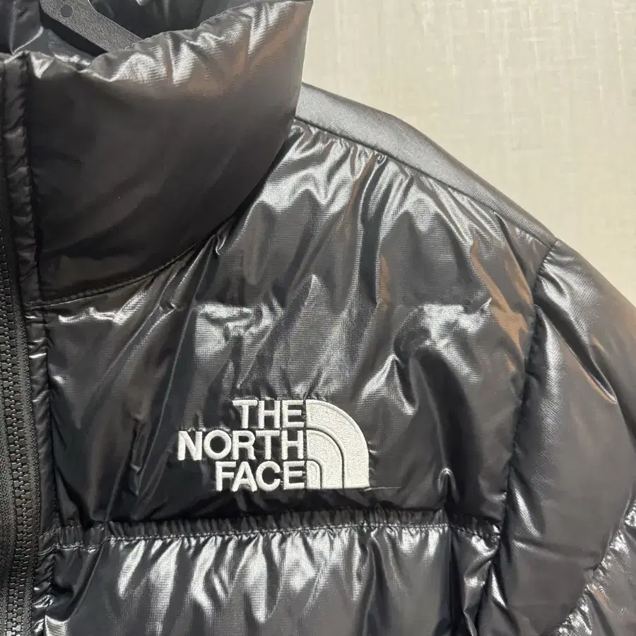 노스페이스 눕시 숏 패딩 TNF 블랙 사이즈s