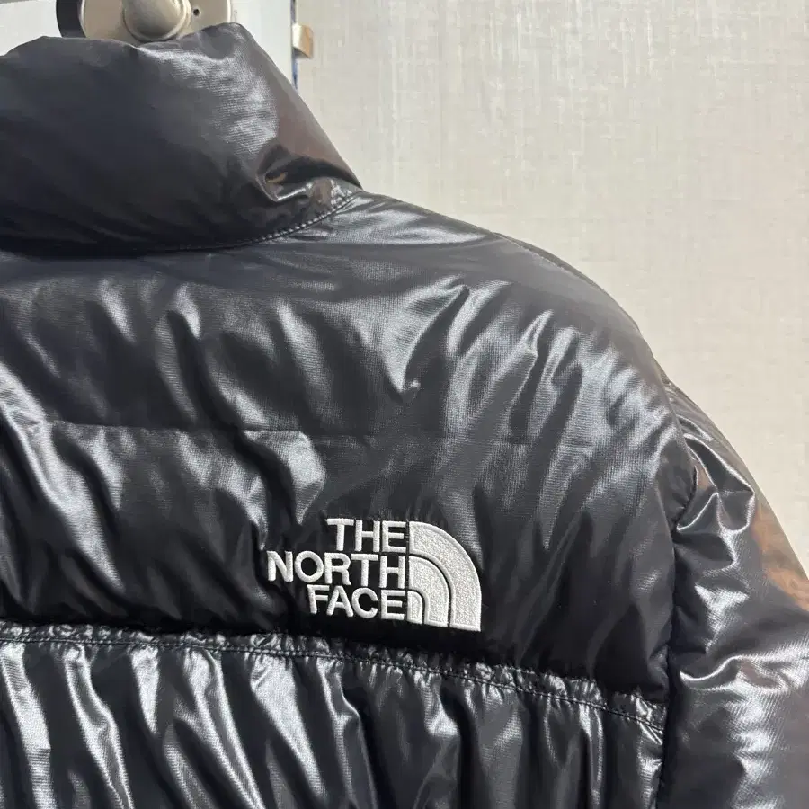 노스페이스 눕시 숏 패딩 TNF 블랙 사이즈s