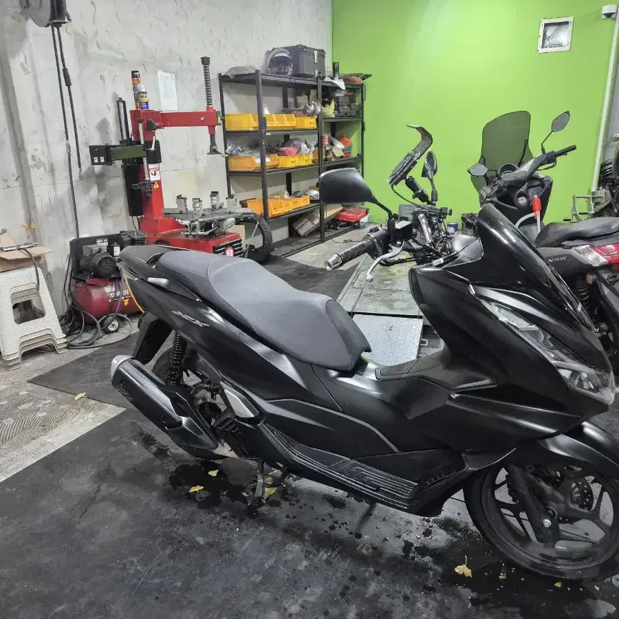 부산 PCX125 (2023년식) 275만원 상태A급