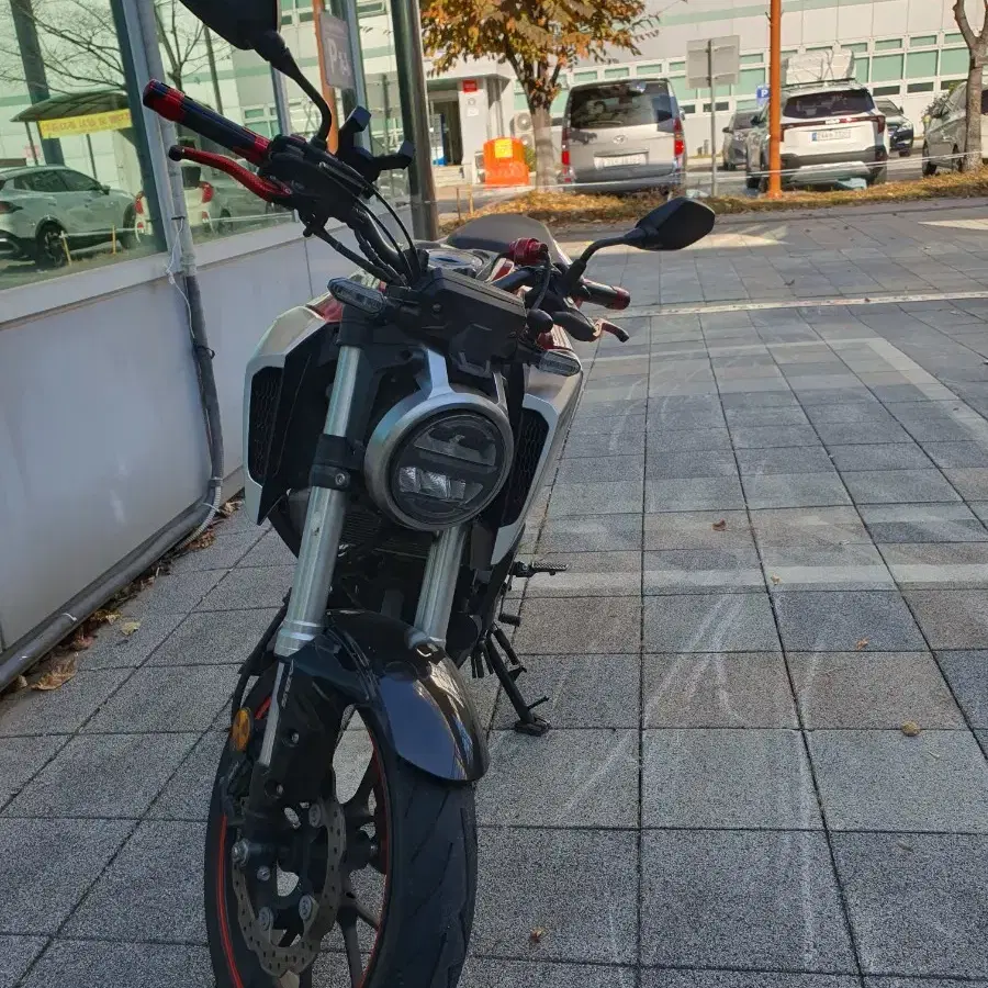 2018년식 옵션 좋은 cb125r 판매합니다.